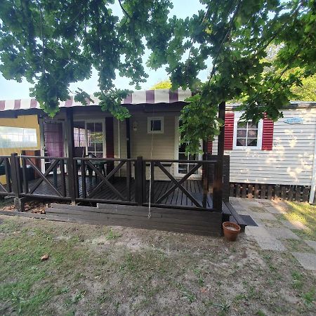 Mobil Home Sainte-Eulalie-en-Born Екстериор снимка